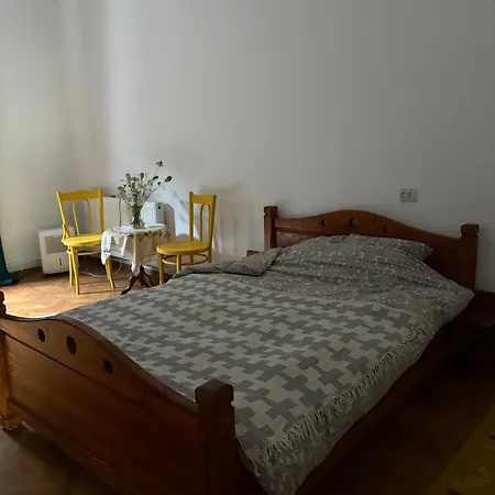 Homestay The Garden Corner House Brasov